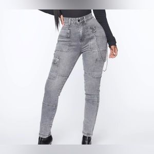 High Waisted Skinny Jeans w/Chain